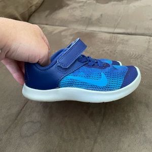 Toddler size 9 Nikes